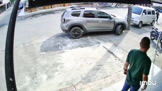 Robbery Of Restaurant Patrons Denied By Armed Man