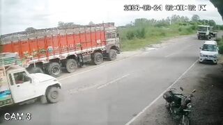 Moment Of Brutal Head On Crash That Left Two Truckers Dead