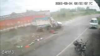 Moment Of Brutal Head On Crash That Left Two Truckers Dead