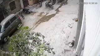 Man Jumps From The 4th Floor In India