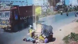 Two Women Killed After Truck Destroys A Rickshaw in Telangana State