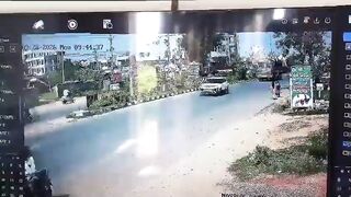 Two Women Killed After Truck Destroys A Rickshaw in Telangana State