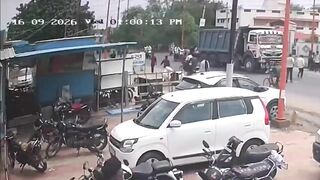 Motorcyclist Forgot About Blind Spots