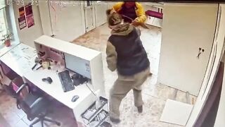 Dirty katsaps become more aggressive: ruzky war veteran beaten by furniture, etc