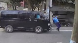 You Cant Walk Here !