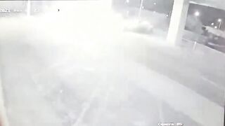 2021: Miami - Three people die in fiery crash after wrecking Lamborghini Urus in to concret