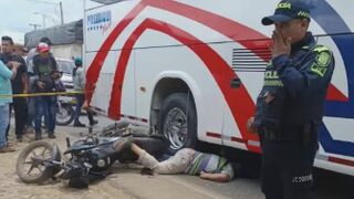Motorcyclist`s Life Ended Under Bus Wheels In Colombia