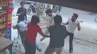 Lawyer Attacked And Beaten With Sticks In Broad Daylight In India