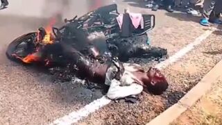 Two Thieves Caught And Burned Alive By Angry Mob