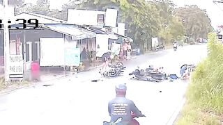 Collision Between Several Mopeds Leaves One Dead In Vietnam