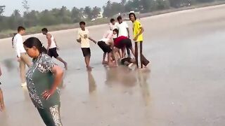 India: 8 Students Drown at Beach Picnic, All 16 Years Old