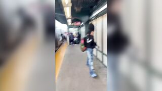 USA: Man Fatally Stabs His Opp On New York Train And Attempts To Flee