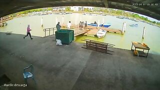 CLASSIC Gang members attacked fishermen who accepted protection from another gang in Ecuador