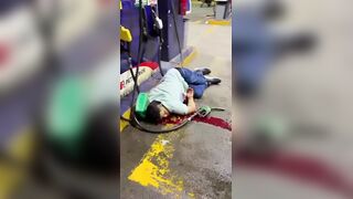 Victim Of Deadly Shooting At A Gas Station In Ecuador Dies On Camera