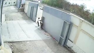 Meat Processing Plant Worker Gets Crushed By Heavy Gate In Yemen