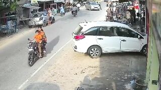 India: AAP Sarpanch Shot Dead at Bus Stand, 3 Days Later Cops Release CCTV