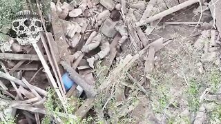 5 Colombian mercs got bananas and died.