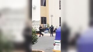 Man Jumps from 3rd Floor to Escape Secret Lover's Husband in Cancun, MX