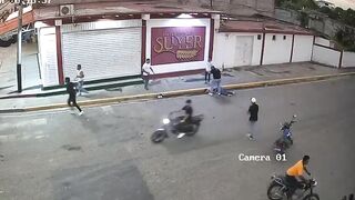 22-Year-Old Mechanic Gets Stabbed To Death During Street Fight In Venezuela