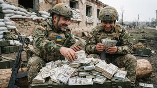 COLOMBIAN BROTHERS WITH MONEY FOR AREPAS