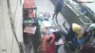Man Dies of Heart Attack While Buying Vegetables