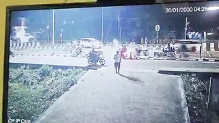 3 Killed as Truck Crashes Into Group of Motorcyclists