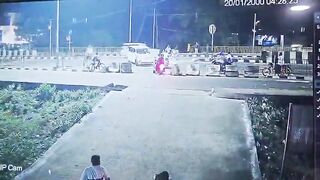 3 Killed as Truck Crashes Into Group of Motorcyclists