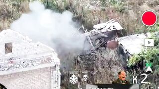 17 dead Russians by Colombians.