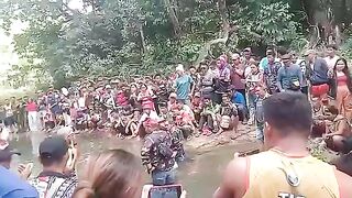 Two Men Die During Traditional Trial-by-Water Justice Ritual in The Philippines (Another Angle)
