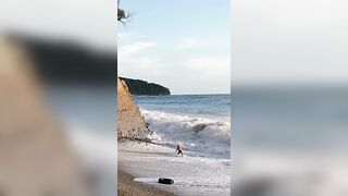 Two Drunk Men Missing After Being Swept Away By Sea Waves