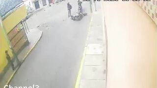 Sicarios Chase Man On Motorcycle And Execute Him In Cold Blood In Peru