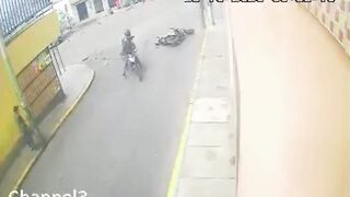 Sicarios Chase Man On Motorcycle And Execute Him In Cold Blood In Peru