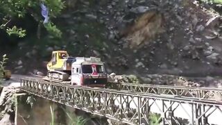 Indian "Engineers" Build Bridge That Folds Like Cheap Cardboard