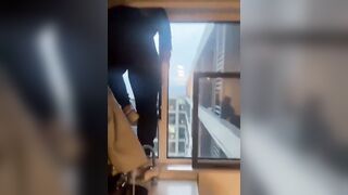 China: Drunk man jumps out of the window of the 30th floor apartment