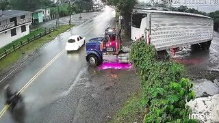 Colombia Wet Road Special: Motero Meets Truck at Full Speed