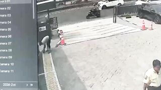 Taxi Driver Collapsed, Dies While Waiting to Charge His Car