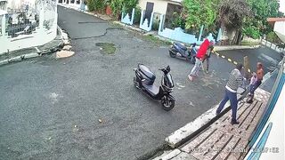 He Brought The Knife To The Stick Fight, Bad Idea