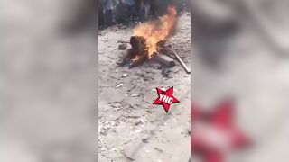 Thief Burns Alive As Villagers Watch And Enjoy