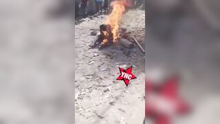 Thief Burns Alive As Villagers Watch And Enjoy