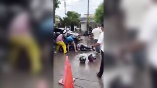 Man Who Stabbed His EX In The Face Attacked By Mob In Colombia