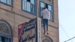 Hotel Owner Accused Of Supporting Yemeni Armed Forces Hanged By Houthi Rebels
