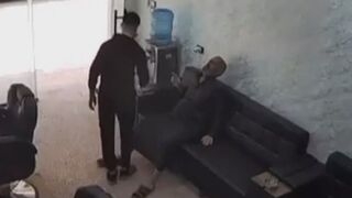 Elderly Osama al-Dammus Suddenly Dies Inside Barbershop In Syria