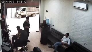 Elderly Osama al-Dammus Suddenly Dies Inside Barbershop In Syria