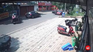 Kerala Genius Masters the Art of Blind Overtaking