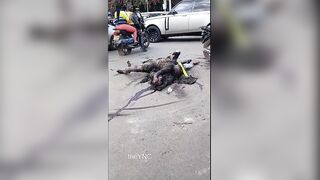 Thieves Burned Alive By Mob On A Busy Road In Kenya