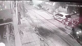 Man Shot Dead Outside His House, Criminals Steal Everything and Escape