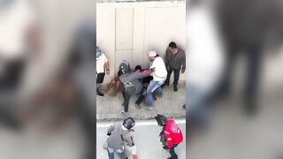 Gang Of Thieves Caught And Beaten After Robbing An Old Woman