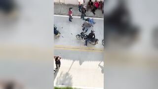 Gang Of Thieves Caught And Beaten After Robbing An Old Woman