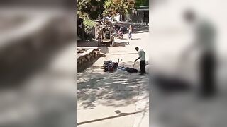 Sicko Hammers Man To  Death In Broad Daylight, Eats His Brain (Another Angle)