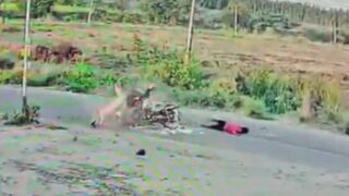 Two bikes collide violently, one dies in India